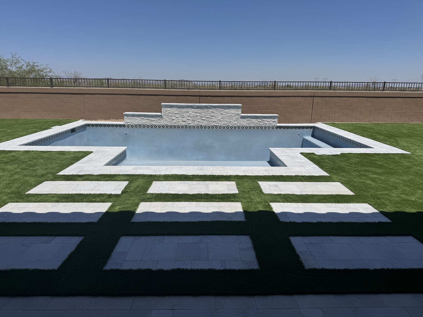 Luxury Resort Pool with Travertine Patio — Buckeye